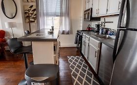 Cozy Historic 3Rdfl Apartment